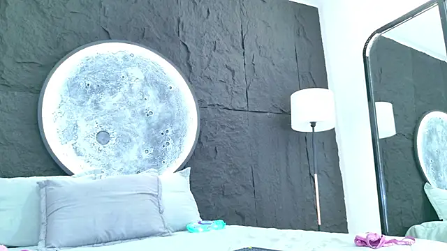 Chat +18 de JessiBannkss ao vivo