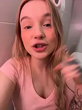 Show de Baby_Tiny na webcam