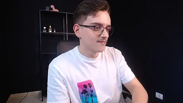 FelixStarkk Adlı Modelin Canlı XXX Sohbeti