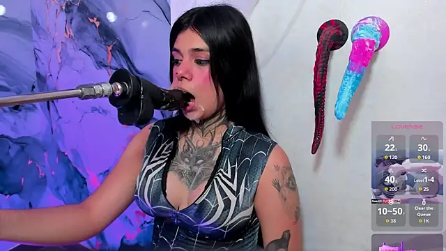 Czat XXX na żywo – Emily_Evo
