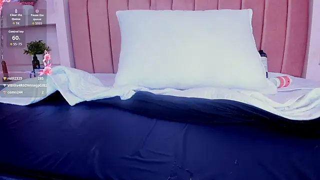 Katteyes__'s Live XXX Chat