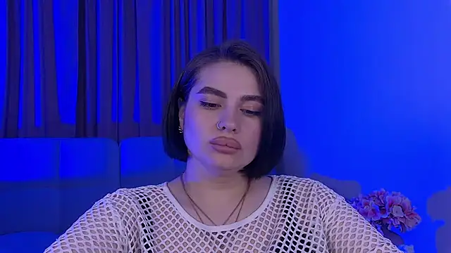 AdrianaToress' Live XXX Chat