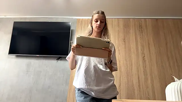 Tiffany_Blom élő XXX-chatje
