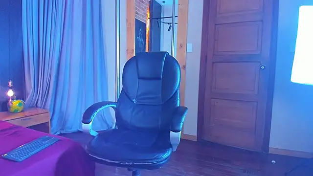 XXX chat uživo modela JacobWestt