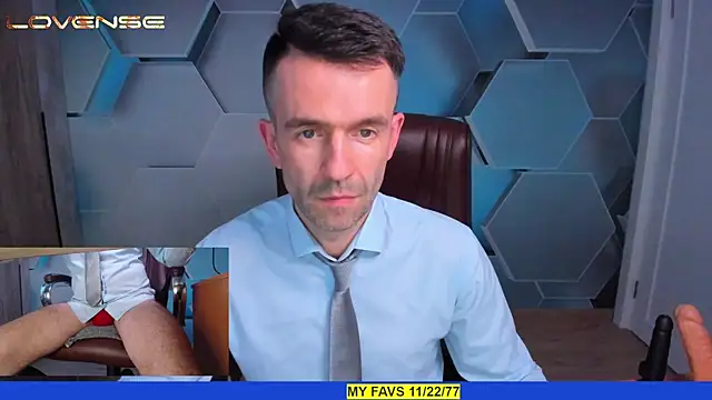 SteveTiger: вебкам-шоу