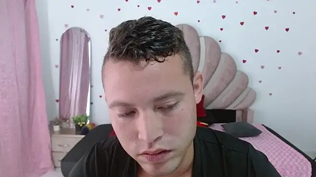 Show modela sven_fox723 na web-kameri