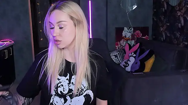 Blckmirrorr's Live XXX Chat