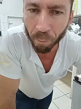 RobertoLuiz84's Webcam Show