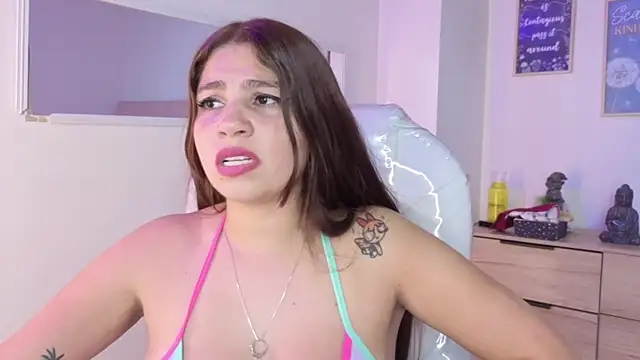 bluee_hazell's Live XXX Chat