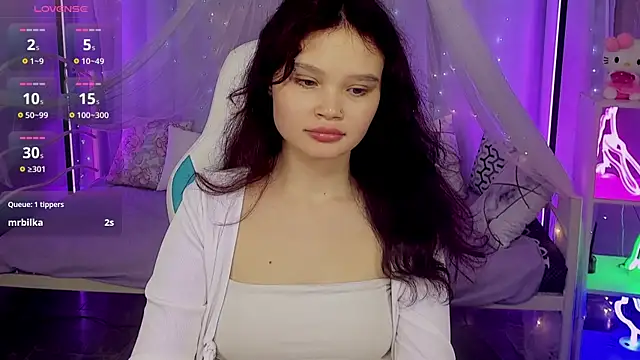 EmilyChaves 现场XXX聊天