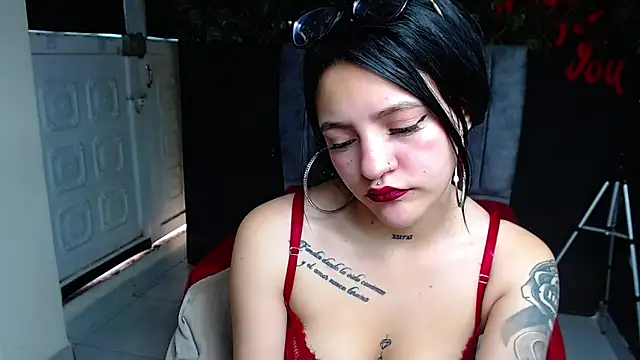 Czat XXX na żywo – Violettasquirt
