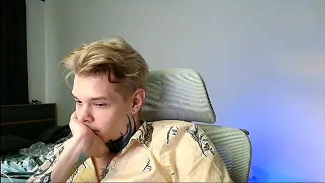 DENIS_HERE élő XXX-chatje
