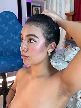 Jenifer_Lux Adlı Modelin Canlı XXX Sohbeti
