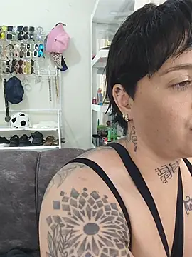 KatInk – Naživo XXX chat