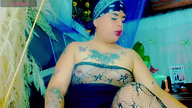 nauthyvalentina's Webcam Show