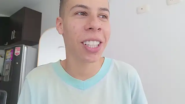 grey___27 Show Webcam