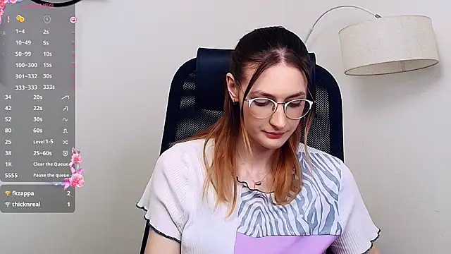 LoraLanett 라이브 XXX 채팅