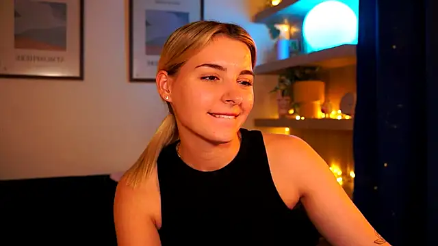Chat +18 de tiny_pixieee ao vivo