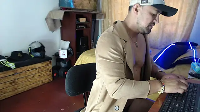 Chat XXX Live AlejoMoretti