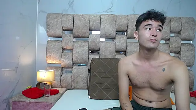 KathyAiden Chat XXX in diretta