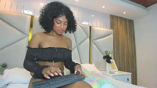 Show de rebeca_brown_ na webcam