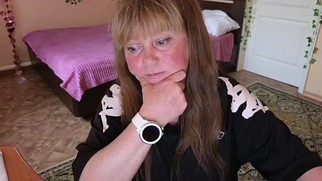 Melania_Cook: онлайн-секс-чат