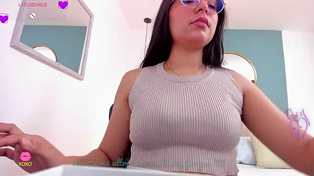 lucy_blue28: απευθείας συνομιλία ΧΧΧ