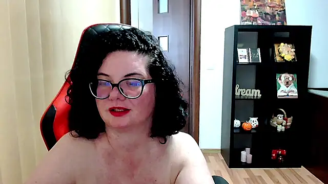 Chat +18 de MissTroublle ao vivo