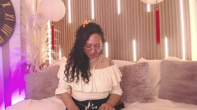 Velvet_Curlyn Live XXX chat