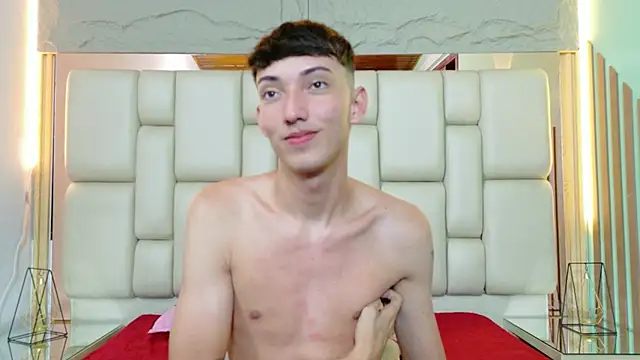 MichaelVasquex's Webcam Show