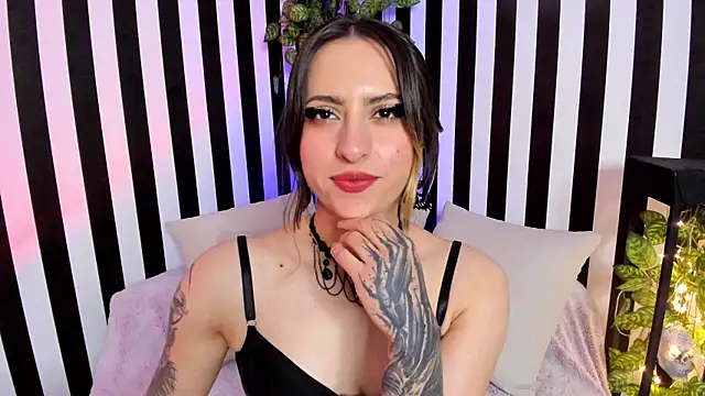 liz_goth live XXX chat