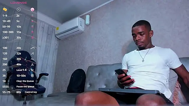 aron_clark Adlı Modelin Web Kamerası Şovu