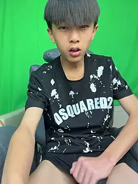 DD-101's Live XXX Chat