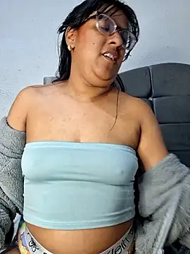 Chat +18 de ZaidaWet ao vivo