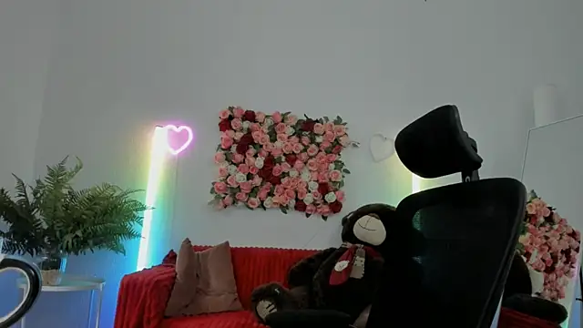 AstraMonroe Chat XXX live