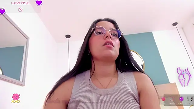 lucy_blue28's Live XXX Chat