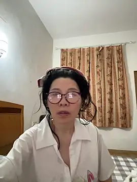 xiiuuff18 Chat XXX in diretta