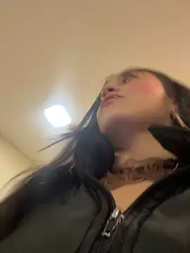 Selene__Ferrer Adlı Modelin Canlı XXX Sohbeti