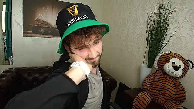 KyloEast Live XXX-Chat