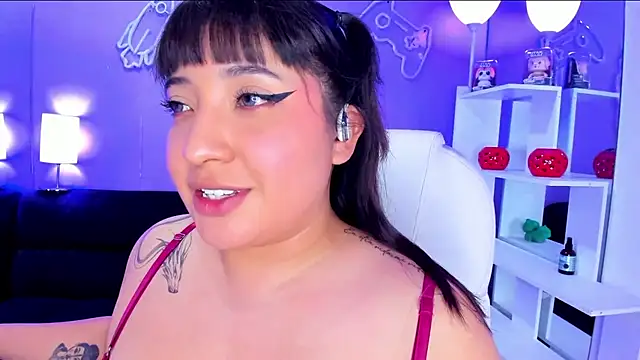 Chatroom XXX en direct de Emma_monserrat