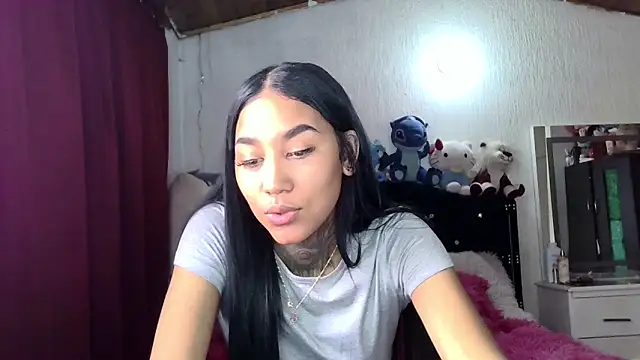 Živý XXX chat lyam_ebony_