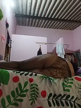 Julieeth20's Live XXX Chat