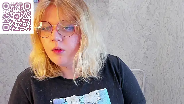 luna_c0ra's Live XXX Chat