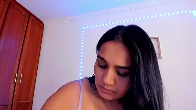 Czat XXX na żywo – selena_jhonson