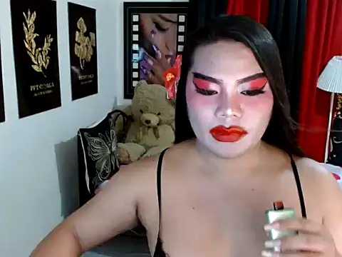 Chat XXX en directo de TSbrianaHugeCock