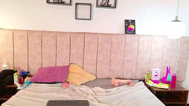 Živý XXX chat Holy_un