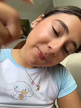 MelodyRey__'s Webcam Show