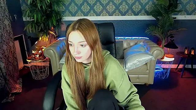 LizzaMoonn Chat XXX live