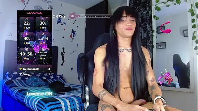 Penelopee22cm Show in webcam