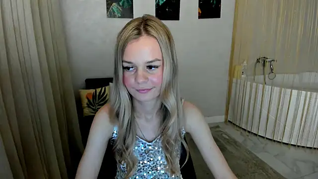 MidnighteAura Adlı Modelin Canlı XXX Sohbeti